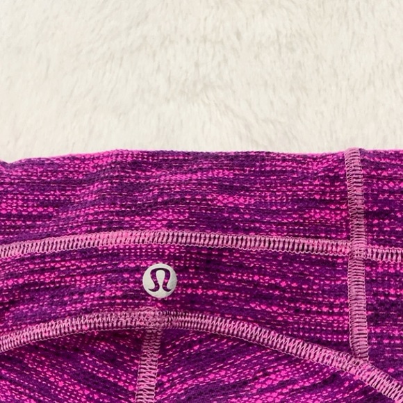 Lululemon Free Flow Diamond Jacquard Space Dye Tender Violet Raspberry Crops - Picture 9 of 11